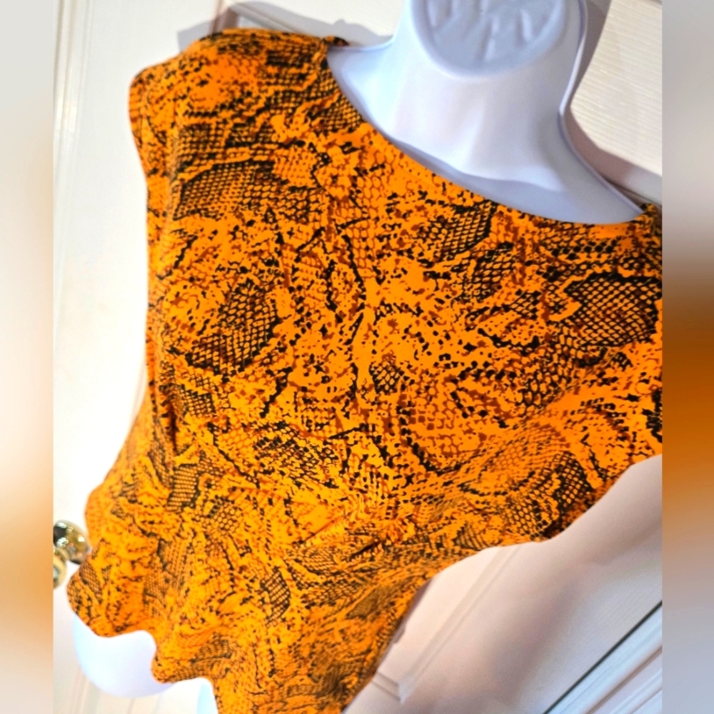 Nine West Snake Print Top Orange Animal Skin NEW Small Blouse Shirt  Boatneck
